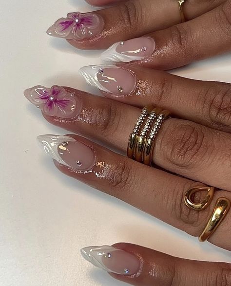 Rose Bud Nails, Green Nail Designs With Flowers, Short Almond Acrylic Nails Flower, Cute Nails 3d Flowers, Flower Nail Designs 3d, Summer Nails Flower French Tip, 3d Sculpted Flower Nails, Simple Nails With 3d Flowers, White French Tip Almond Nails With Flower