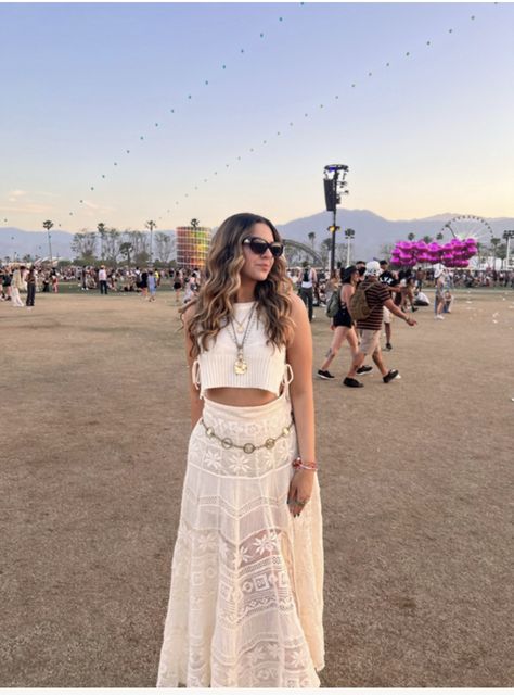 Bohemian White Cover-up For Festival, Festival Boho Print Skirt, Coachella Outfit Boho, Hippie Cover-up For Coachella Vacation, Boho Print Maxi-length Festival Cover-up, Summer Music Festival Outfits, Plus Size Festival Outfit, Bohemian Coachella Festival Cover-up, Boho Festival Outfit