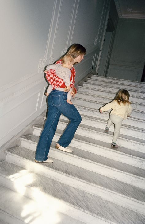 Mom Editorial, Fashion Archetypes, Mom Snacks, Caroline Brasch, Family Editorial, Side Baby, Moms Photography, Playful Aesthetic, Family Photoshoot Poses