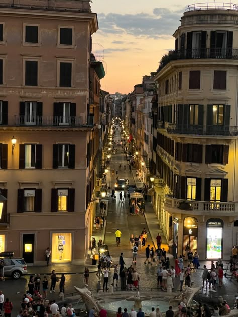 Italy Vibes, Living In Italy, Italy Aesthetic, Europe Summer, Italian Summer, City Aesthetic, Travel Goals, Rome Italy, Travel Inspo