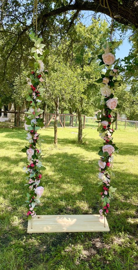 Outdoor Photo Props, Diy Swing, Photo Props Diy, Tree Swing, Garden Swing, Rustic Garden Decor, Swing Set, Backyard Decor, Raised Garden