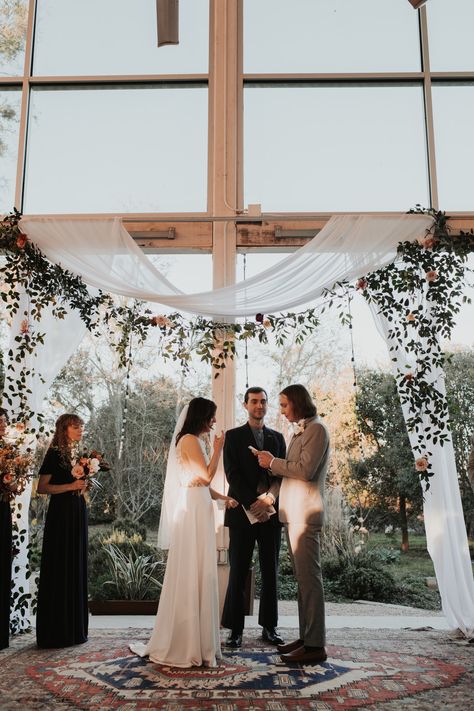 Barr Mansion Wedding Austin, Boho Modern Wedding, Wedding Party Reception, Barr Mansion Wedding, Ceremony Outdoor, Barr Mansion, Bhldn Bride, Modern Wedding Ceremony, Reception Ceremony