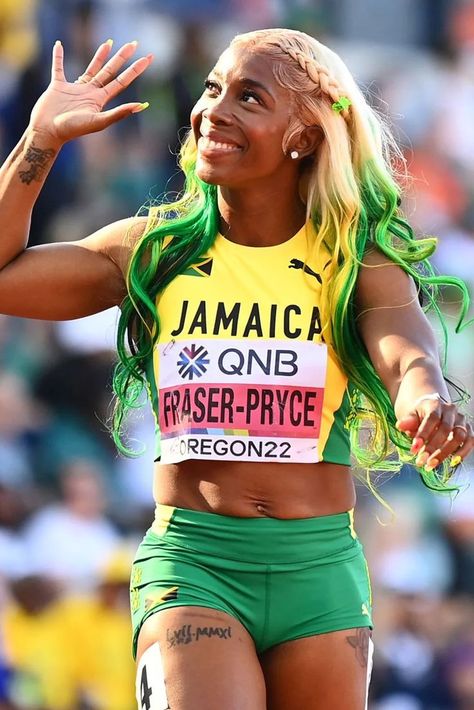 Shelly-Ann Fraser-Pryce Female Track Athletes, Track And Field Outfits, Shelly Ann Fraser Pryce, Fragmented Faces, Workout Baddie, Track Aesthetic, Shelly Ann Fraser, Soccer Usa, Sport Swimming