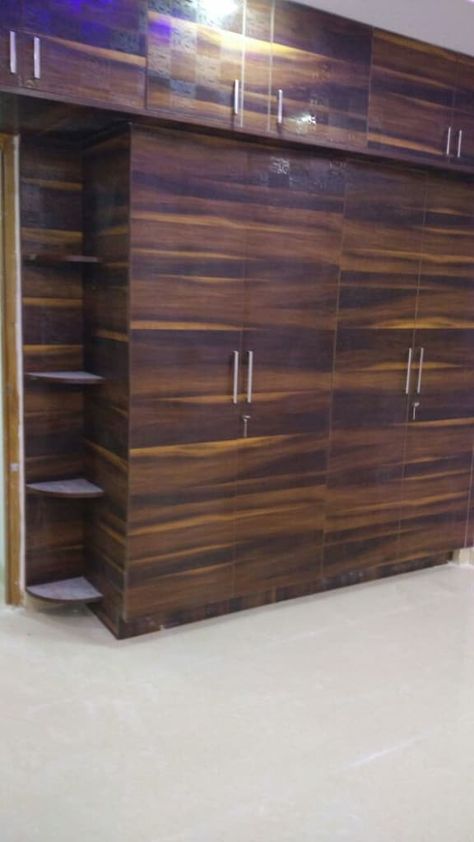 Wardrobe Laminate Design, Sliding Door Wardrobe Designs, Wall Wardrobe Design, Wooden Wardrobe Design, Wardrobe Design Modern, Wardrobe Interior, Modern Cupboard, Modern Style Bedroom, Bedroom Cupboard