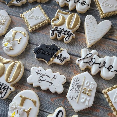 50 Years Cookies Decorated, 50th Wedding Anniversary Cookie Ideas, 50th Anniversary Cookies Royal Icing, 50 Birthday Cookies Women, 50th Anniversary Cookies Decorated, 60th Wedding Anniversary Ideas, 50th Wedding Anniversary Cookies, Anniversary Cookies Decorated, 50th Anniversary Cookies