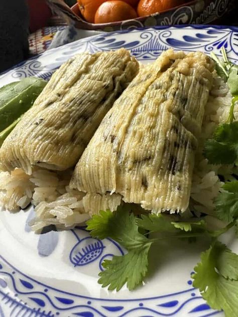 Costa Rican Tamales, Spinach Tamales Recipe, Unique Tamales, Salvadorian Tamales, Tamale Recipes, Cuban Recipe, Vegan Tamales, Mexican Tamales, Tamales Recipe