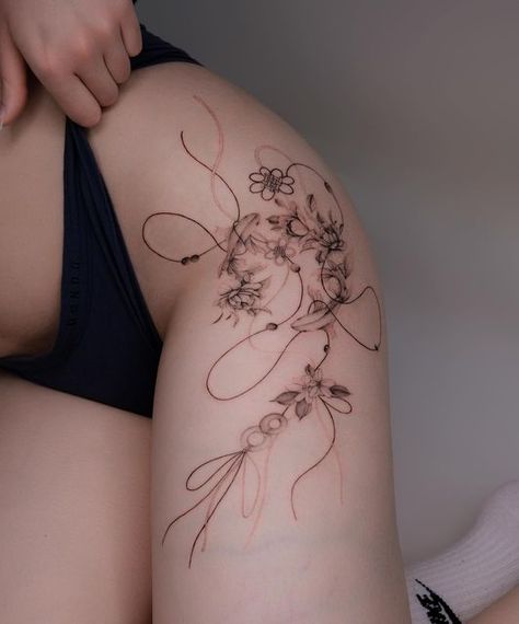 Tattoo On Waist For Women, Tight Tattoos For Women, Tattoo Thigh Women, Thigh Leg Tattoo, Tight Tattoo, Flower Hip Tattoo, Hip Tattoo Designs, Charm Tattoo, Tattoo Ideas Unique