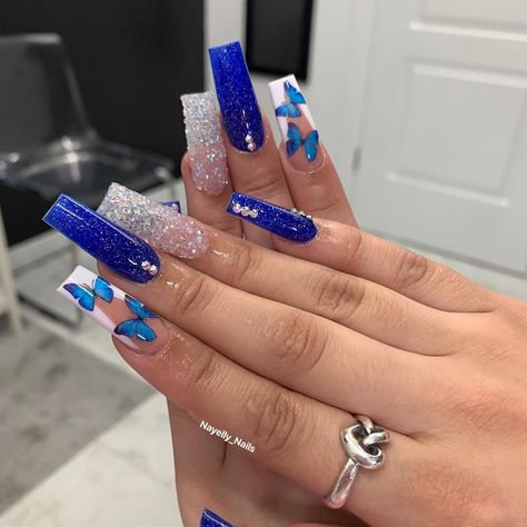 NAYELLY_NAILS ❁ on Instagram: “I love royal blue 💙 Butterflies from @vivalasunaz use code “Nayelly15”” Royal Blue Nails Designs, Nail Art Bleu, Quince Nails, Blue And Silver Nails, Quinceanera Nails, Blue Nail Art Designs, Blue Coffin Nails, Royal Blue Nails, Dark Blue Nails