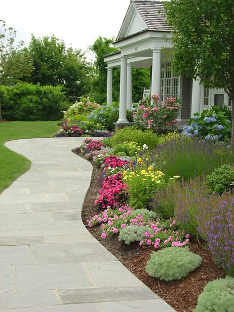 It’s That Time of Year Again…Spring Clean-up Time. Here are some suggestions to give your vacation rental some great “curb appeal.” Front Walkway Landscaping, Sidewalk Landscaping, Front Yard Walkway, Walkway Landscaping, Front Walkway, Front Yard Design, Garden Walkway, Front Landscaping, Front Yard Landscaping Simple