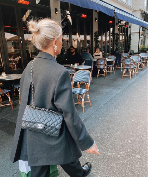 Chanel Flap Bag Outfit, Chanel Bag Outfit, Chanel Double Flap, Summer Europe, Chanel Outfit, Bag Outfit, Goyard Bag, Chanel Flap Bag, Fashion Closet