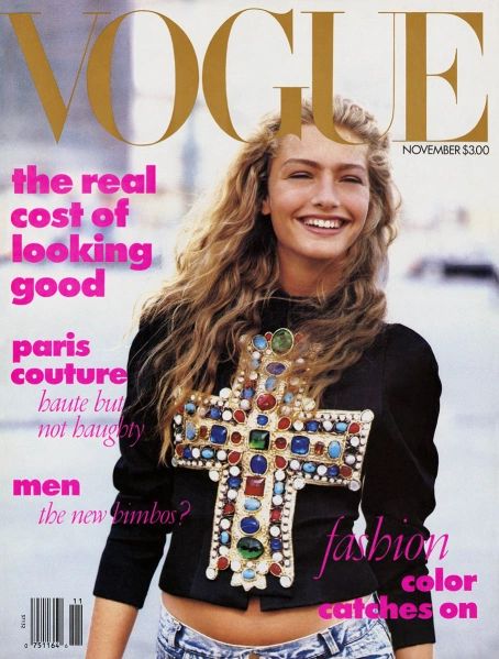 Michaela Bercu – VOGUEGRAPHY Vogue US November 1988. Michaela Bercu, Edie Campbell, T Shirt Branca, Fashion Bible, Vogue Magazine Covers, Karen Elson, Magazine Vogue, Natalia Vodianova, Peter Lindbergh