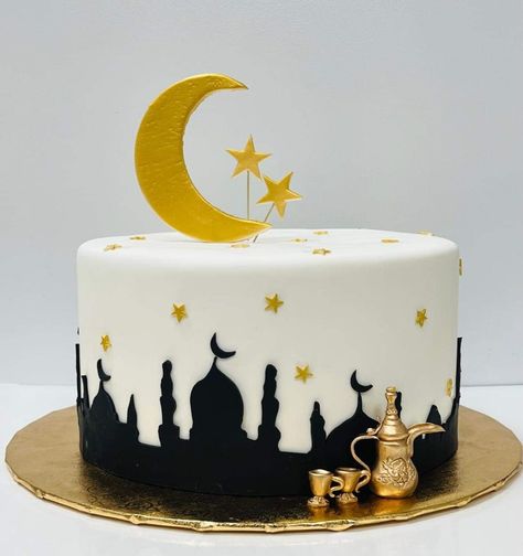 Umrah Cake Ideas, Ramadan Birthday Ideas, Islamic Cake Ideas, Eid Mubarak Cake Ideas, Ramadan Cake Ideas, Ramadan Cake Design, Eid Cake Design, Eid Cake Ideas, Eid Cake Decoration