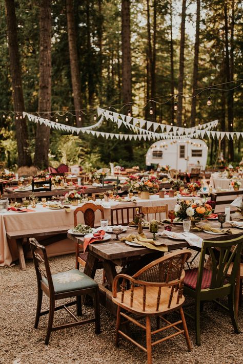 Table Design Wedding, Backyard Celebration, Backyard Weddings, Cottage Wedding, Lodge Wedding, Wedding Tables, Retro Wedding, Wedding Table Settings, Wedding Mood Board