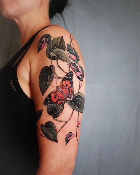 Vanessa Core, Botanical Tattoo Sleeve, Botanisches Tattoo, Botanical Tattoos, Pink Tattoo, Princess Tattoo, Bug Tattoo, Tattoos For Lovers, Floral Tattoo Sleeve