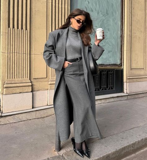 Fall Travel Outfit, Estilo Hijab, Corporate Outfits, Woman Suit Fashion, Winter Trends, Looks Chic, Style Mistakes, Business Casual Outfits, Suit Fashion