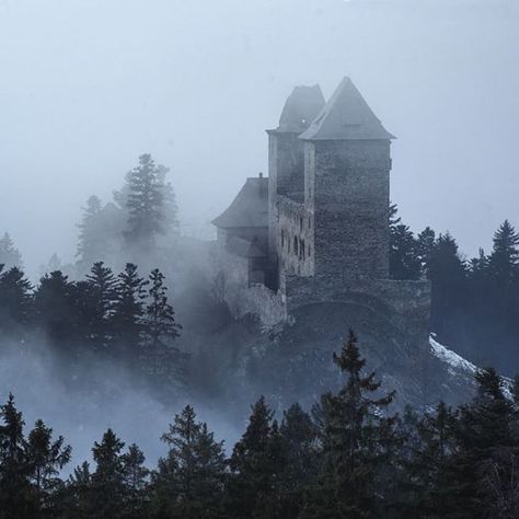 Where the Dark Ages never ended. Fog shrouded castle in Czech Republic. | By @kilianschoenberger #AllAbandoned Landscaping Colorado, Ireland Aesthetic, The Dark Ages, Dark Castle, By Kilian, Castle Aesthetic, European Castles, Creepy Pictures, 11th Century