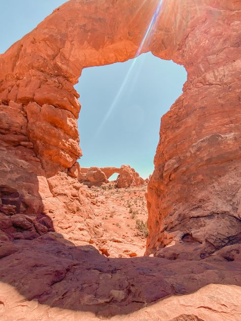 utah, hiking, the great outdoors, red rocks, national parks, np, wild, adventure, sunset, orange and blue aesthetic, lock screen Red Rock Aesthetic, Utah Red Rocks, Aesthetic Lock Screen, Utah Hiking, Rock Aesthetic, Utah Road Trip, Spring Red, Sunset Orange, Utah Photography