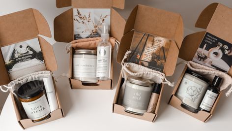 Vellabox is a monthly artisan candle subscription that highlights small-batch, natural candle makers from across the United States! subscription gifts best candles best soy candles vegan candles unique scents non toxic candles candle of the month club natural candles best candle scents Small Candle Gift Ideas, Candle Gift Packaging, Candle Subscription Boxes, Soy Candles Packaging, Best Candle Scents, Non Toxic Candles, Body Butter Labels, Candles Unique, Best Candle