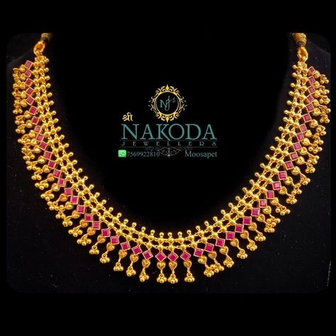 Nakoda Jewellers, Gold Ruby Necklace, Engagement Saree, Short Necklaces, Instagram Light, Gold Items, Diamond Wedding Jewelry, Gold Jewelry Simple Necklace, Diamond Necklace Designs