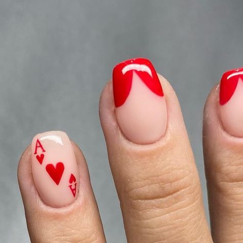 Queen Of Hearts Nail Art, Ace Of Hearts Nails, Ace Of Spades Nails, Queen Of Hearts Nails Designs, Ace Nails, Queen Of Hearts Nails, Heart Nails Diy, Vegas Nail Art, Hearts Nails