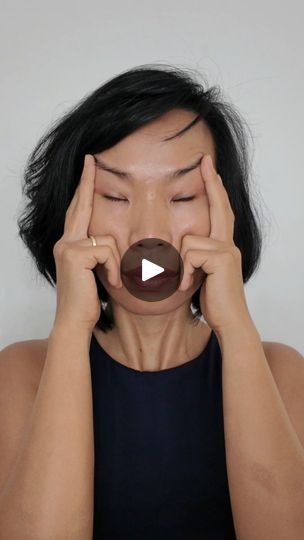 Face Yoga For Droopy Eyelids, Face Yoga Eyes, Face Yoga Facial Exercises Droopy Eyelids, Face Yoga Facial Exercises Anti Aging, Facelift Makeup, Face Yoga Facial Exercises Look Younger, Diy Hair Hacks, Drooping Eyelids, Face Health