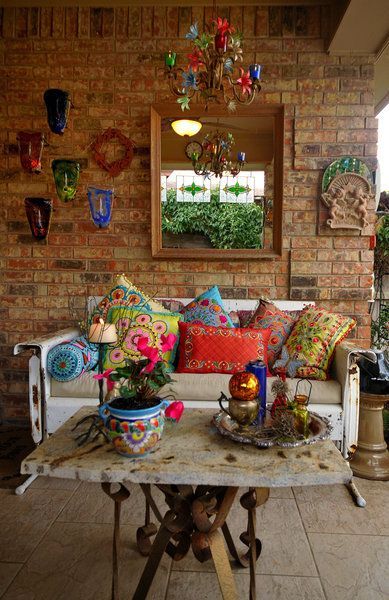 Patio Bohemio, Boho Rooms, Bohemian Patio, Bohemian Style Decor, Moroccan Lounge, Deco Living, Bohemian Outdoor, Sofa Ideas, Deco Originale