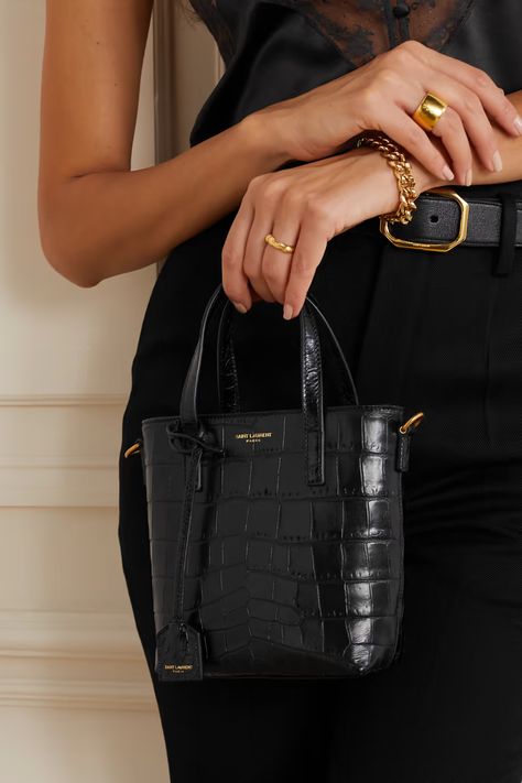 Ysl Mini Tote, Look Com Mini Bag, Affordable Luxury Handbags, Designer Mini Bags, Croc Bag Outfit, Mini Tote Bag Outfit, Mini Bags Outfit, Ysl Bucket Bag, Coco Chanel Bags