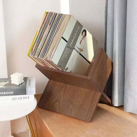 Record Holder Stand, Record Holder Ideas, Vinyl Organizer, Vinyl Record Rack, Lp Record Storage, Diy Record, Tabletop Bookshelf, Album Display, Record Rack