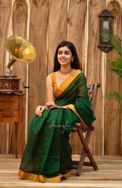 All Sarees Thenmozhi Designs, Alternative Fashion Grunge, Kerala Saree Blouse Designs, Modern Saree, Plain Saree, Indian Saree Blouse, Simple Sarees, Saree Designs Party Wear, Saree Blouse Designs Latest