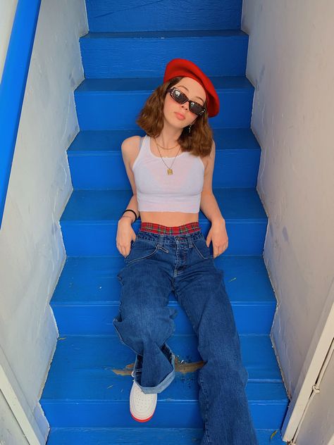 Y2k Beret Outfit, 90s Beret Outfit, Beret Summer Outfit, Summer Beret Outfit, 90s Beret, Berets Outfit, Beret Outfit Summer, Outfit With Beret Hat, Outfits With Berets