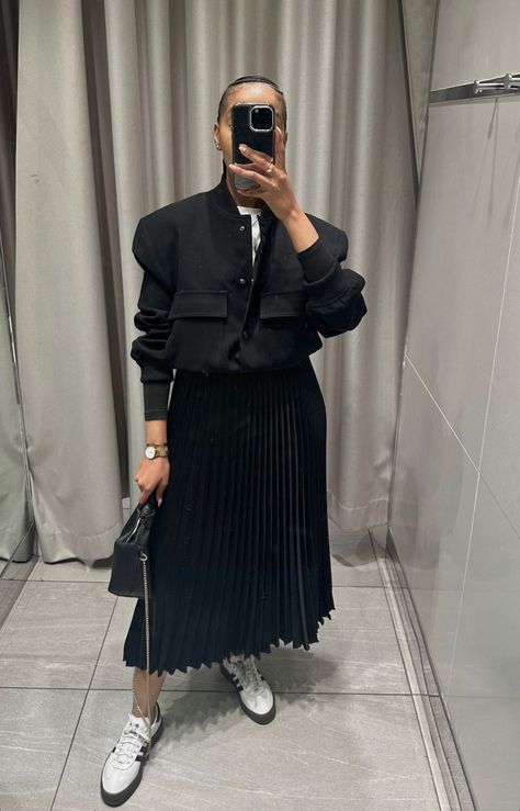 Classy Workwear, Road Trip Outfit, About Skincare, Black Skirt Outfits, Trip Outfit, Feeling Low, Modest Casual Outfits, Nutrition Supplements, Modesty Outfits