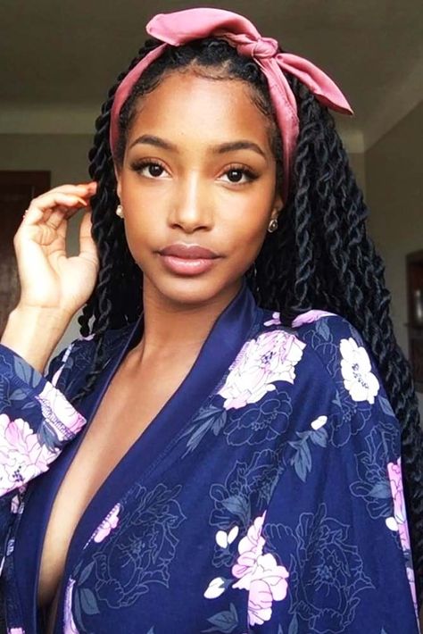 30 Classy Styling And Wearing Ideas For Crochet Braids | LoveHairStyles Box Braids Headband, Headband On Braids, Box Braids With Headband, Afro With Headband, Braids With Headband, Headband With Braids, Minimalist Hairstyles, Havanna Twist, Havana Twist Braids