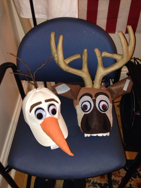 Frozen Sven Costume, Diy Sven Costume Adult, Adult Olaf Costume, Frozen Family Costumes, Frozen Costume Diy, Sven Costume, Sven And Olaf, Olaf Hat, Olaf Halloween Costume