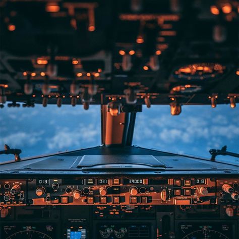 Boeing 737 cockpit.  Normal Checklist, 👉 Stored in the pouch on top of the glareshield. Thus it is often refered to as glareshield checklist 👉 Apart from normal… 737 Cockpit, Boeing 737 Wallpaper, Boeing 737 Cockpit, Airplane Wallpaper, Boeing 777, Boeing 737, Cool Tech, The Pouch, Cn Tower