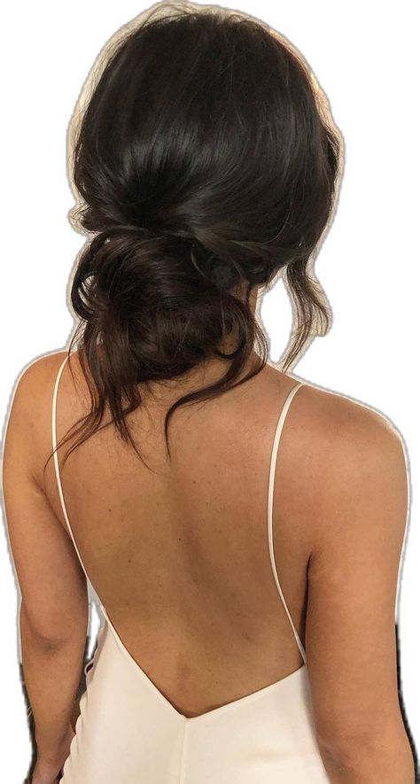 Wedding Hair Styles Brown Hair, Bridesmaid Hair Low Bun Messy, Low Messy Bun Wedding Hair Loose Curls, Lose Low Bun Hairstyles, Effortless Low Bun Wedding, Messy Low Bun Bridal Hair, Simple Bridesmaid Bun, Effortless Bridesmaid Hair, Low Messy Bun For Wedding