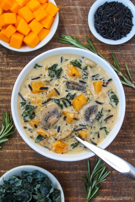 Creamy Butternut Squash and Wild Rice Soup (Vegan!) - The Garden Grazer Butternut Squash And Wild Rice, Rice Soup Vegan, Garden Grazer, Lacinato Kale, Creamy Butternut Squash, Soup Vegan, Vegan Soup Recipes, Wild Rice Soup, Bowl Cozy