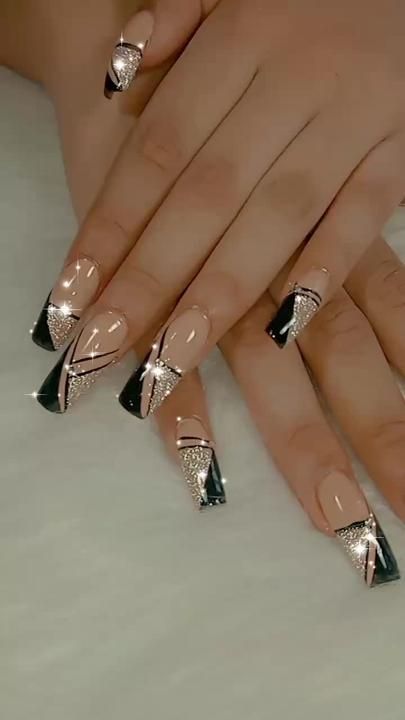 Glitter Gel Nail Designs, Elegant Touch Nails, Bridal Nails Designs, Fancy Nail Art, Manicure Nail Designs, Classy Nail Designs, Fancy Nails Designs, Beauty Nails Design, Glitter Gel Nails