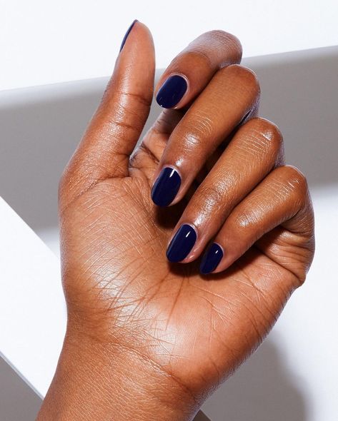 THE NEW GENERATION OF NAIL on Instagram: “🇺🇸 BUY 3 GET 1 FREE on all individual Lacquers and pop-on nail sets. Sale ends in 48 hours. Which shade will you be wearing tomorrow???…” Dark Skin Nail Polish, Dark Blue Nail Polish, Short Nail Manicure, Royal Blue Nails, Navy Nails, Static Nails, Navy Blue Nails, Lilac Nails, Long Lasting Nail Polish