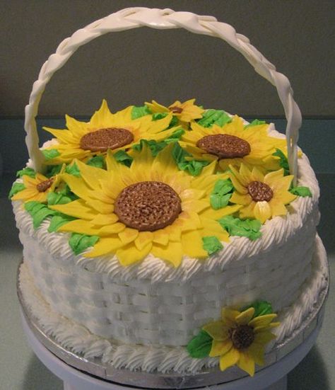 sunflower basket - butter cream frosting with fondant sunflowers and gum paste handle Sunflower Birthday Cakes, Sunflower Basket, Cake Basket, Sunflower Cake, Butter Cream Frosting, Cake Decorating Piping, Creative Cake Decorating, Cake Decorating Frosting, Fall Cakes