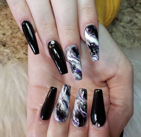 Instagram @ nailstoimpressbymayraa Nails Marble, Purple Marble, Long Acrylic Nails, Black Nails, Long Nails, Acrylic Nails, Nail Designs, Marble, Nail Art