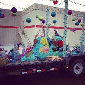 Christmas under the sea Diy Parade Float, Kids Parade Floats, Parade Float Diy, Parade Float Theme, Halloween Parade Float, Mermaid Float, Parade Float Decorations, Carnival Floats, Parade Float Supplies