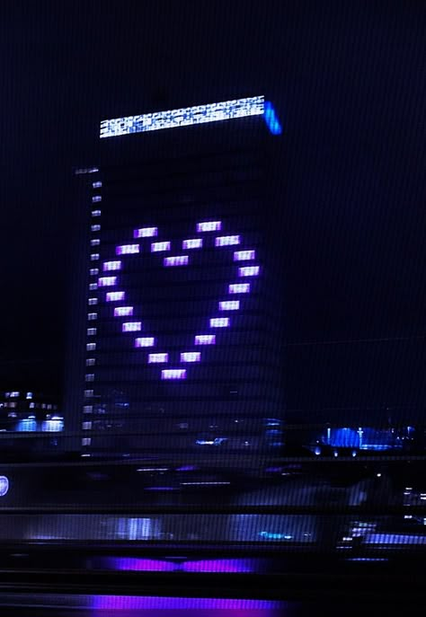 Heart Building Aesthetic, Heart Building, Purple Aesthetic Background, Cybercore Aesthetic, Lovecore Aesthetic, Cocoppa Wallpaper, Dark Purple Aesthetic, Y2k Wallpaper, Sky Pictures