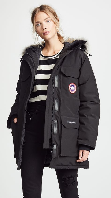 Canada Goose Expedition Parka, Canada Goose Jacket, Long Coat Outfit, Canada Goose Parka, Snow Skirt, Fashion Boho, Thrift Fashion, Cold Weather Outfits, Parka Coat