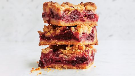 Sour-Cherry Crumble Bars Sour Cherry Recipes, Homemade Cherry Pies, Blueberry Bars, Cherry Bars, Cherry Crumble, Cherry Filling, Blueberry Desserts, Crumble Bars, Cherry Recipes