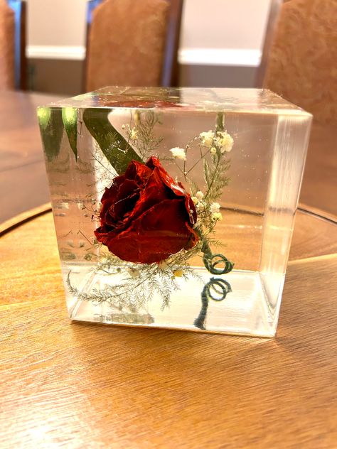 Boutonnière is preserved in 4” cube of resin. Great way to preserve and showcase your single flowers or boutonnière. Resin Flower Preservation, Birthday Flowers Arrangements, Preserve Flowers, Presents For Grandma, Wedding Shadow Box, Single Flowers, Flower Shadow, Wedding Bouquet Preservation, Makeup Brushes Guide