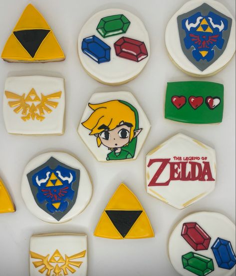 Zelda Cookies, Zelda Cookies Decorated, Zelda Cake Pops, Link Zelda Cake Ideas, Zelda Breath Of The Wild Cupcakes, Link Cake Zelda, Zelda Cake, Zelda Party, Zelda Birthday