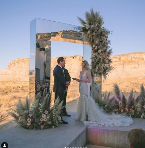 Amangiri Utah, Utah Desert, Most Romantic Places, Desert Wedding, Green Wedding Shoes, Utah Weddings, Wedding Weekend, Wedding Moments, Wedding Planners