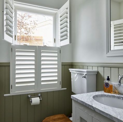 Shutters In Bathroom, Small Bathroom Window Ideas, Bathroom Window Ideas, Coastal Cottage Bathroom, Bathroom Shutters, Adu Bathroom, Tiny House Bathrooms, Small Bathroom Window, Louvered Shutters