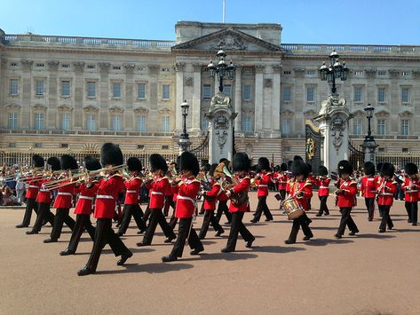 Changing of the Guard, Buckingham Palace, London | Alexander C. Kafka | Flickr Buckingham Palace Changing Of The Guard, Changing Of The Guard London, Pond Walkway, Royal Etiquette, London Guard, London Photo Ideas, Changing Of The Guard, Buckingham Palace London, Vacation Europe