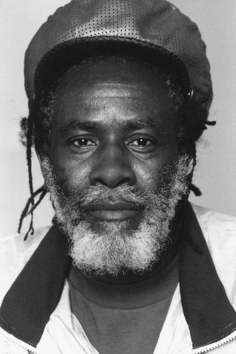 Burning Spear, 19th Century London, Old Man Fashion, Reggae Artists, Nubian Queen, Historical Moments, White Images, Reggae Music, Man Fashion